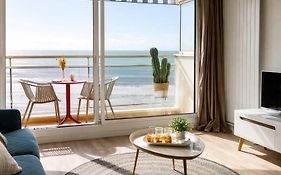 Appartement refait à neuf - Superbe vue Grande Plage des Sables - 2 pers